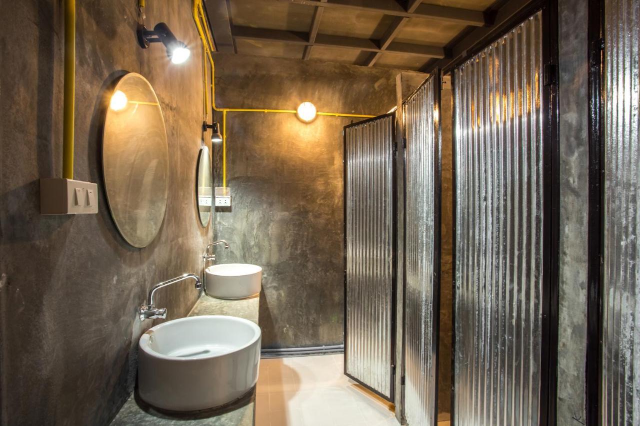Loft Hostel Тау Экстерьер фото